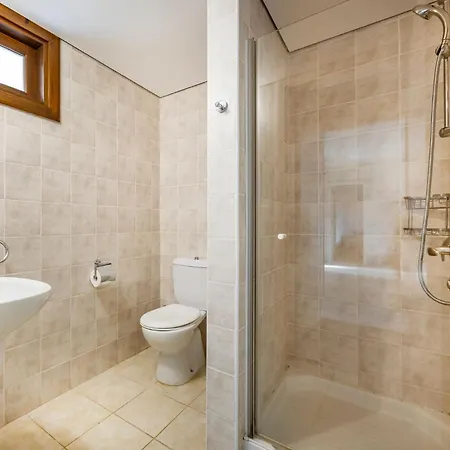 公寓 Zc02 Adjacent To Aphrodite Hills- Communal Pool, Garden *