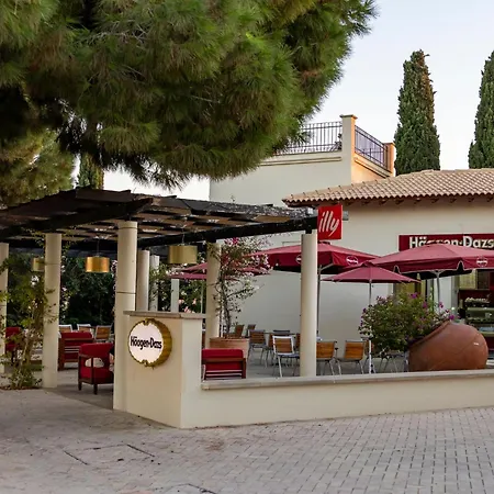 דירה Zc02 Adjacent To Aphrodite Hills- Communal Pool, Garden