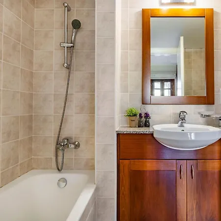 شقة Zc02 Adjacent To Aphrodite Hills- Communal Pool, Garden كوكليا