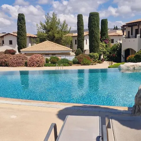 Zc02 Adjacent To Aphrodite Hills- Communal Pool, Garden * Kouklia