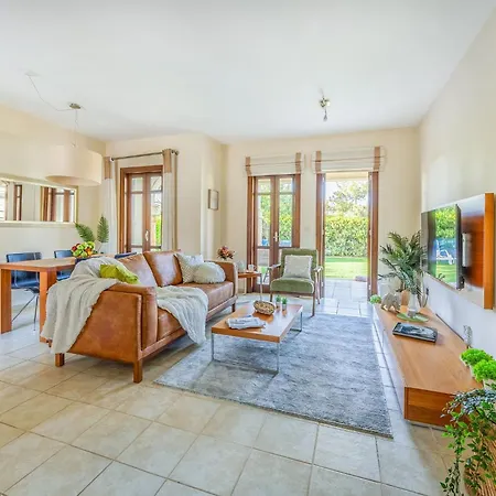 公寓 Zc02 Adjacent To Aphrodite Hills- Communal Pool, Garden 库克里亚