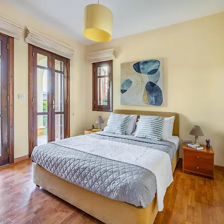 Zc02 Adjacent To Aphrodite Hills- Communal Pool, Garden شقة كوكليا